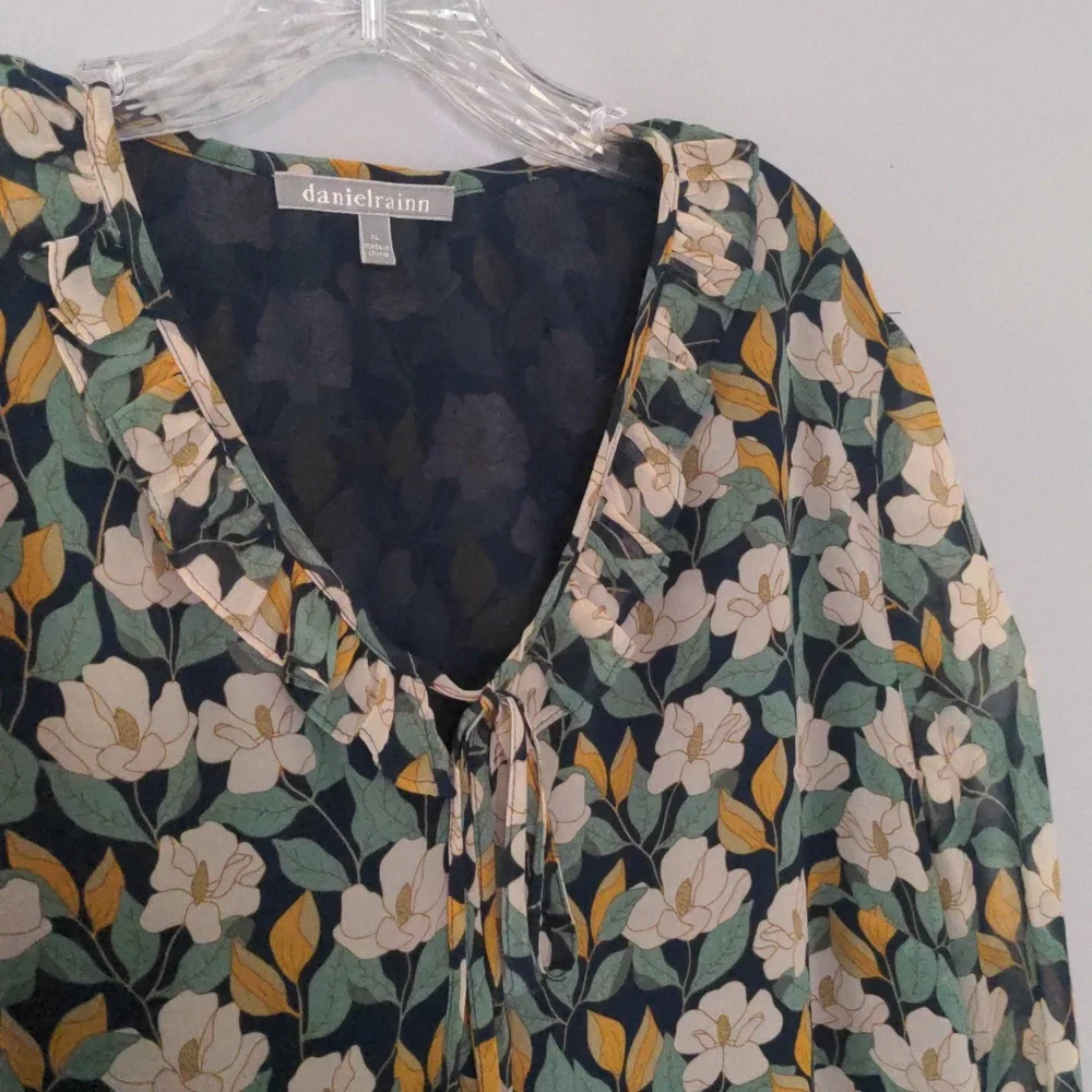 EUC✨ DANIEL RAINN navy women's XL Camila Ruffle Detail 3/4 sleeve Blouse - Picture 4 of 17